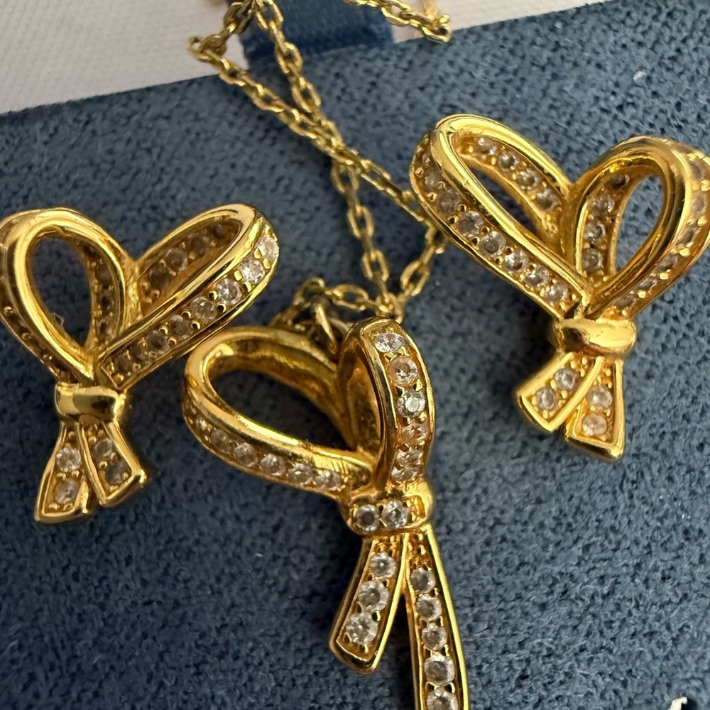 KATE SPADE all tied up necklace and earring set